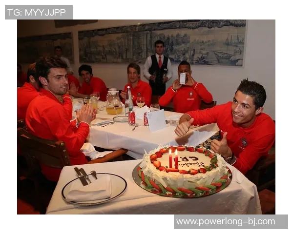 庆祝生日的足球明星们激情对抗精彩比赛视频回顾