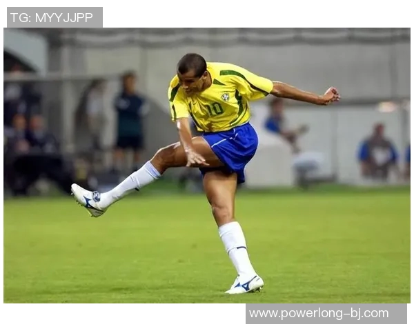 足球明星小罗在激烈比赛中展现超凡技艺引发球迷热烈追捧与赞叹