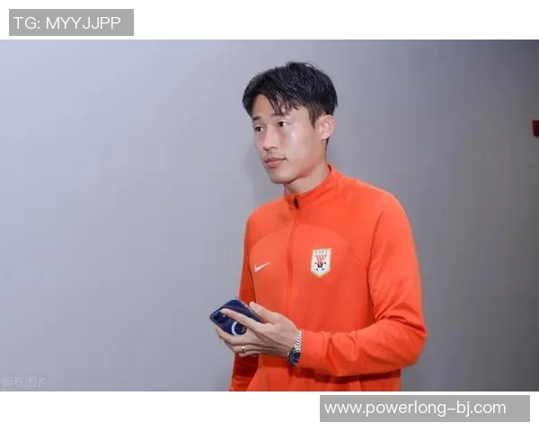 最近哪个足球明星因争议事件引发媒体关注和球迷热议 最近哪个足球明星因争议事件引发媒体关注和球迷热议